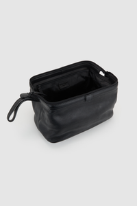 Matt Leather Washbag