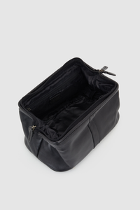 Flynn Leather Washbag