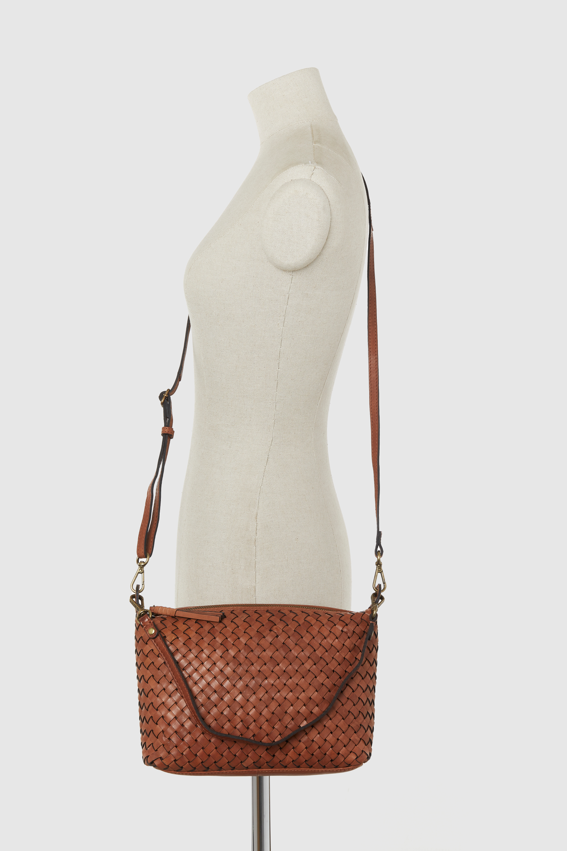 Evity Palma Leather Scoop Crossbody Bag – Strandbags Australia